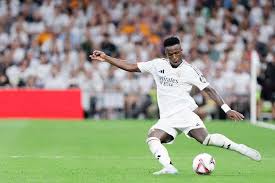 克里斯蒂亚诺·罗纳尔多（Cristiano Ronaldo）的私人飞机在窗外发现裂缝后扎根于曼彻斯特机场.